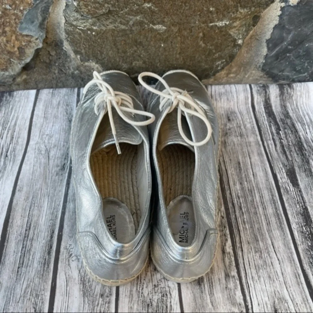 NWT MICHAEL Michael Kors Hastings Lace-Up Metallic Leather Silver Shoes size 11